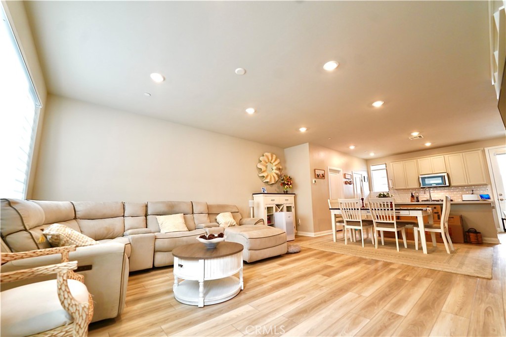 MLS #PW25185479 image #1