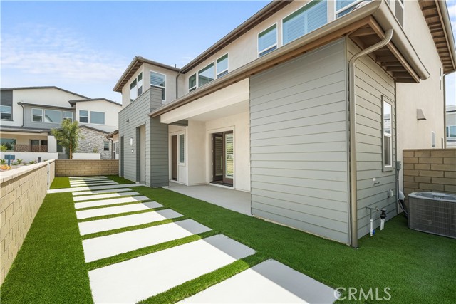 MLS #OC25182522 image #10