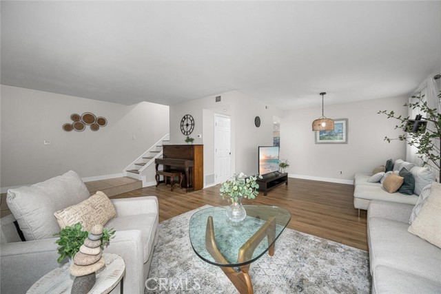 MLS #PW25187557 image #1