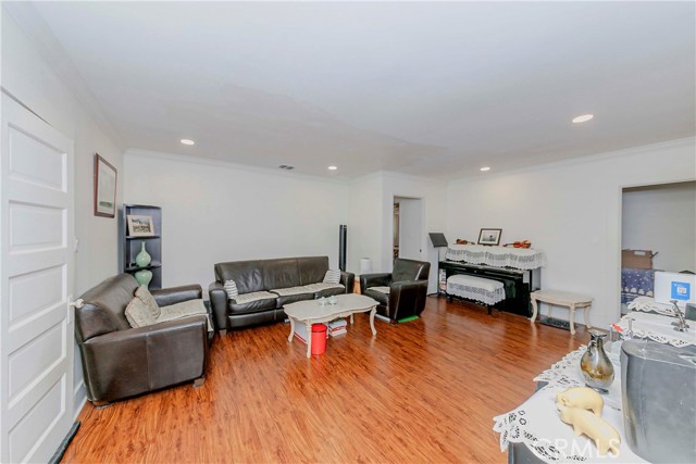 MLS #PW25192523 image #4