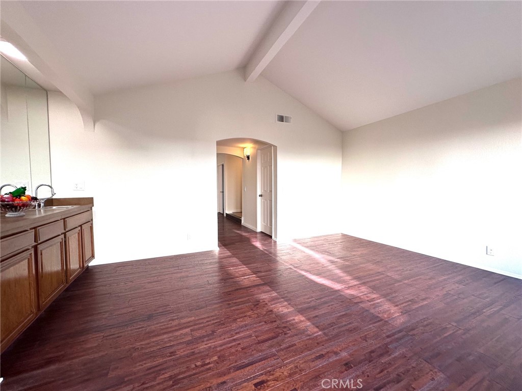 MLS #PW25201196 image #8