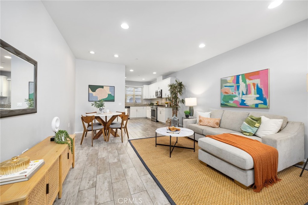 MLS #PW25201332 image #1