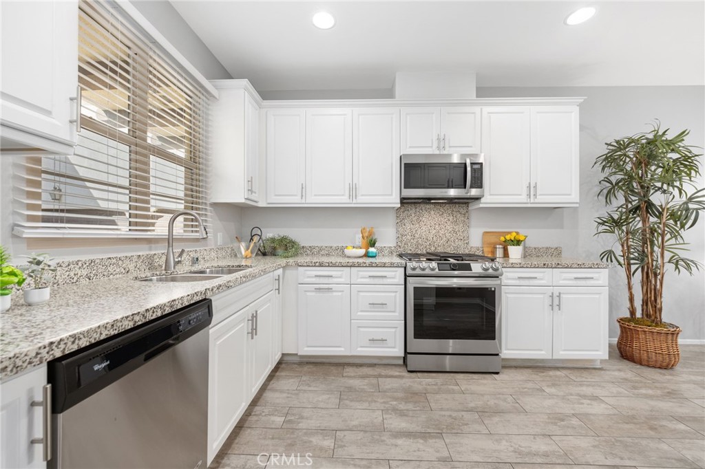 MLS #PW25201332 image #5