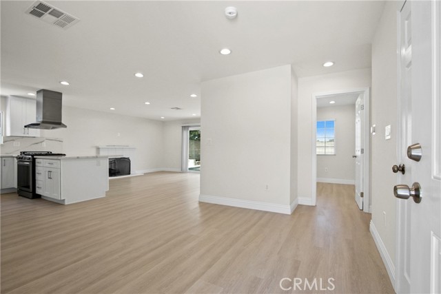 MLS #PW25202478 image #2