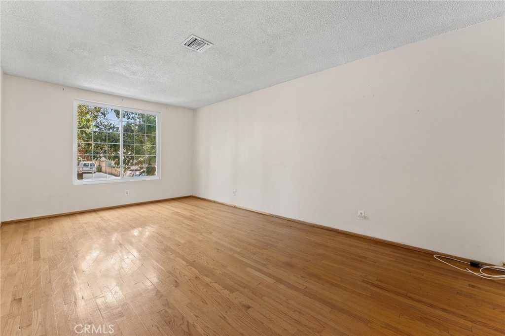 MLS #PW25208156 image #4