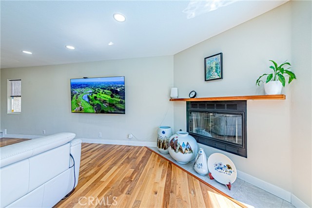 MLS #PW25214315 image #4