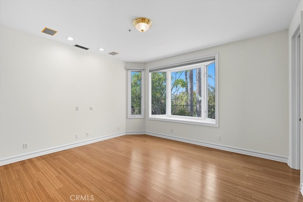 MLS #PW25214379 image #35