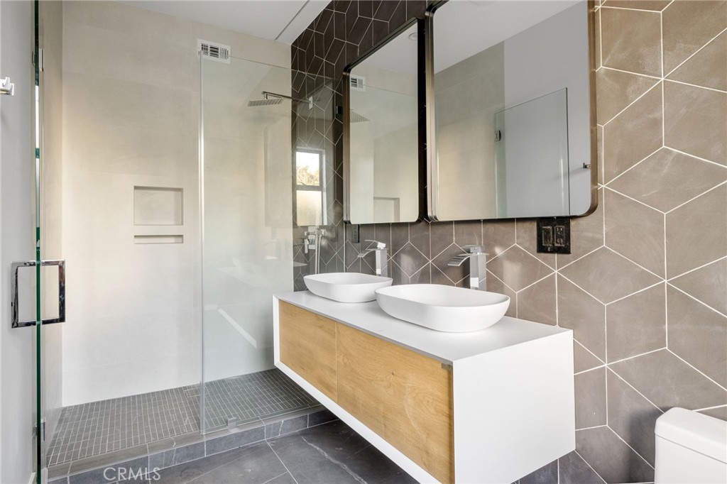 MLS #PW25215097 image #11