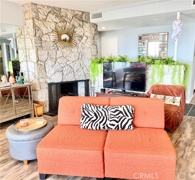 MLS #PW25222394 image #3