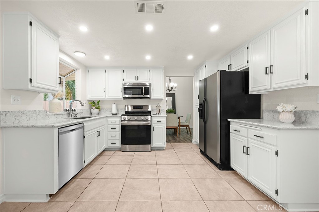 MLS #PW25225245 image #2