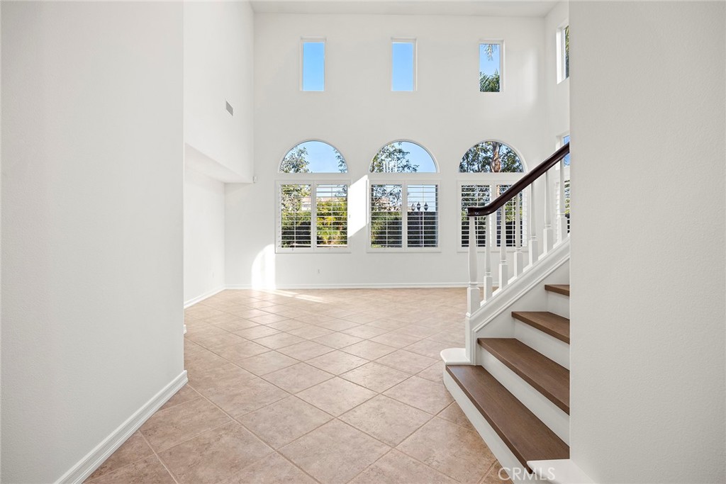 MLS #PW25225437 image #3