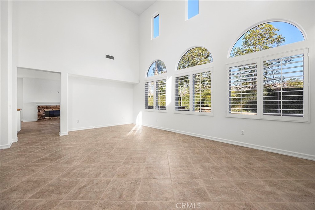 MLS #PW25225437 image #4