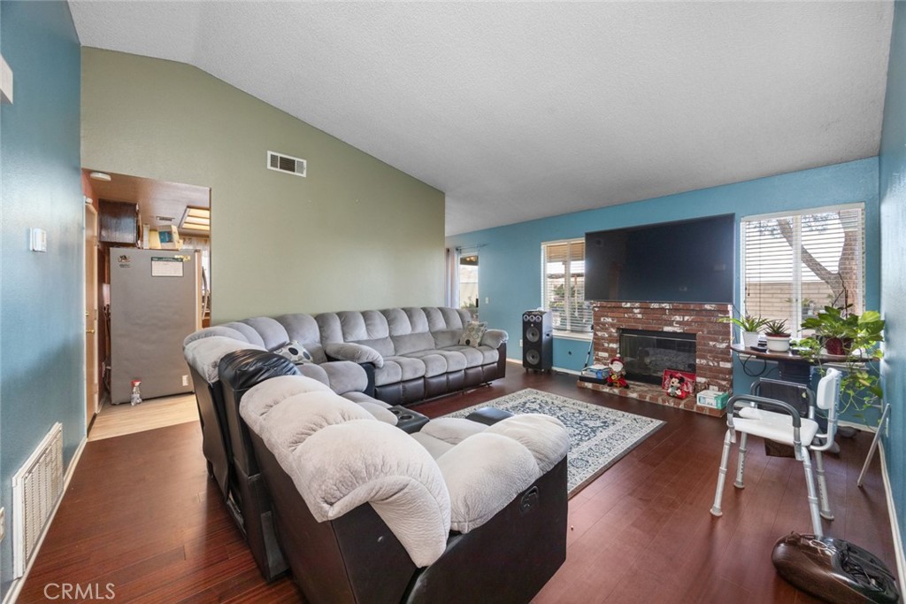 MLS #PW25225846 image #3