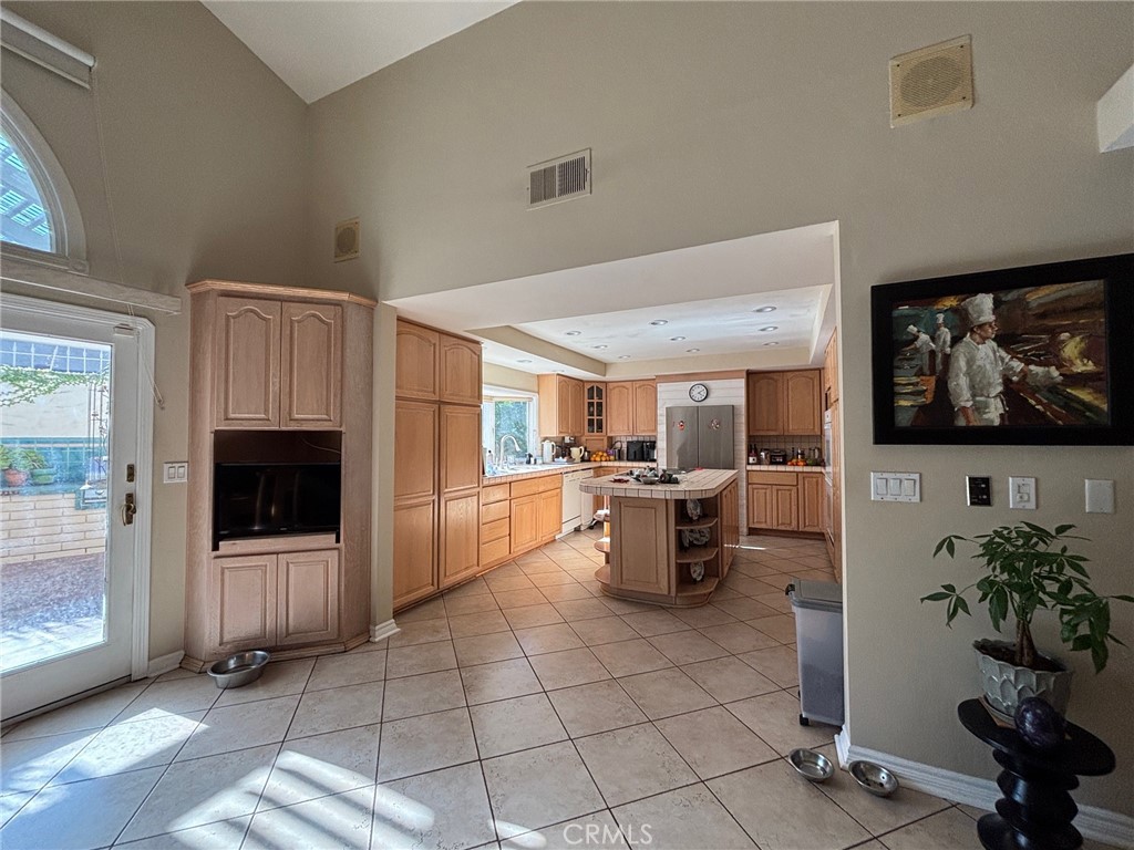 MLS #PW25225892 image #6