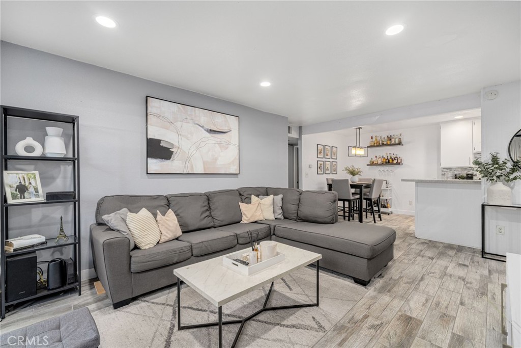 MLS #PW25228025 image #0