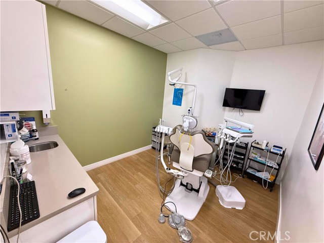 MLS #PW25228057 image #3