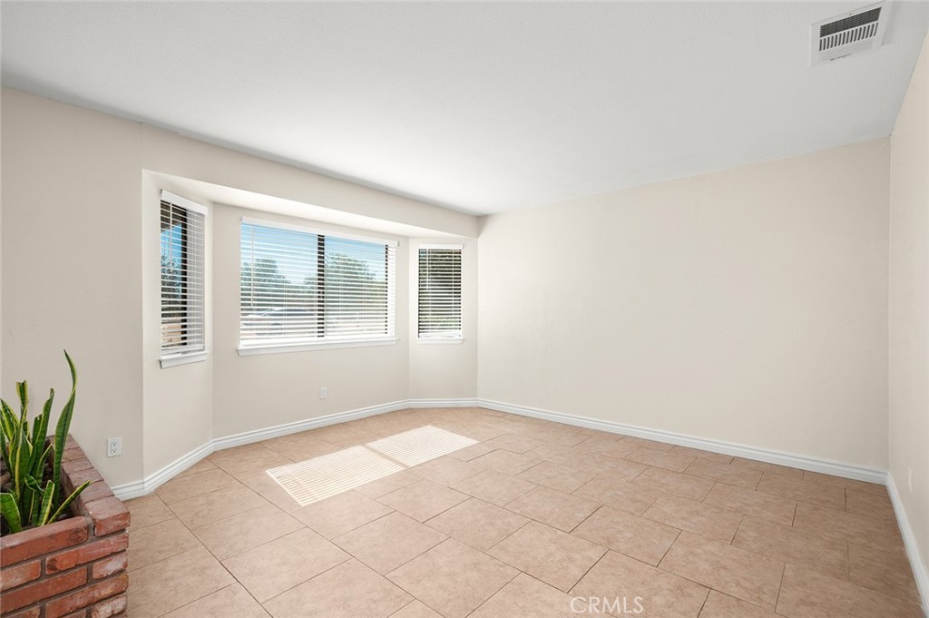 MLS #PW25229982 image #5