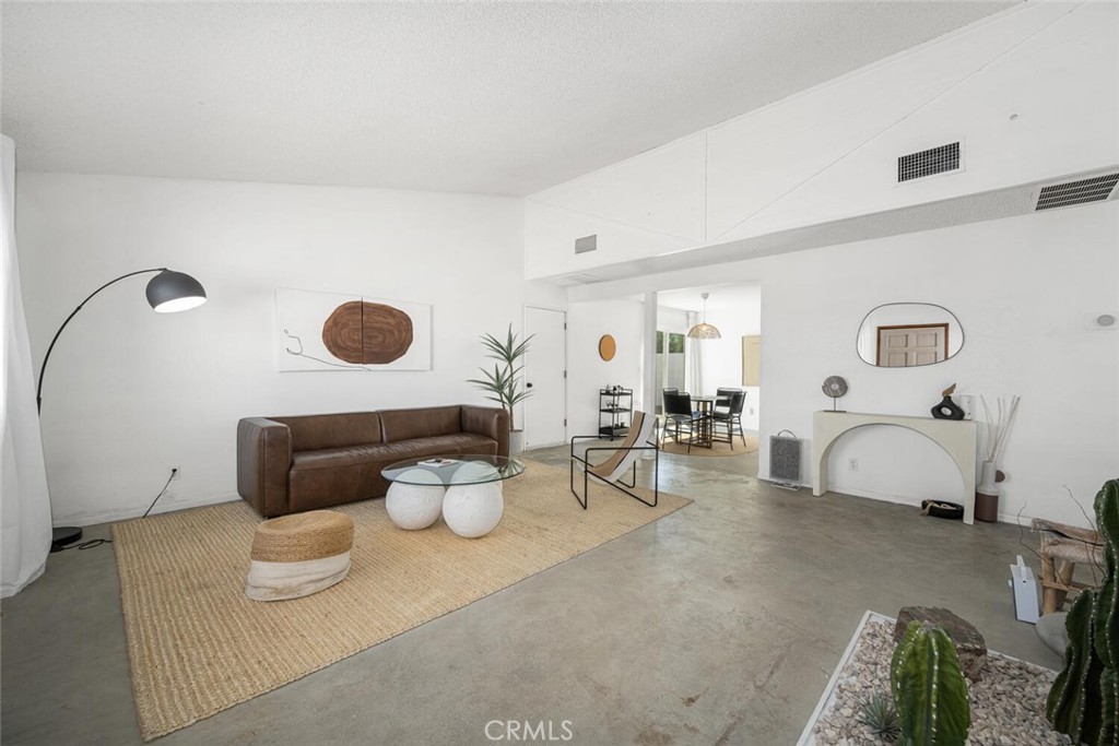 MLS #PW25230093 image #5