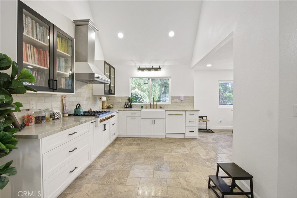 MLS #PW25232864 image #1