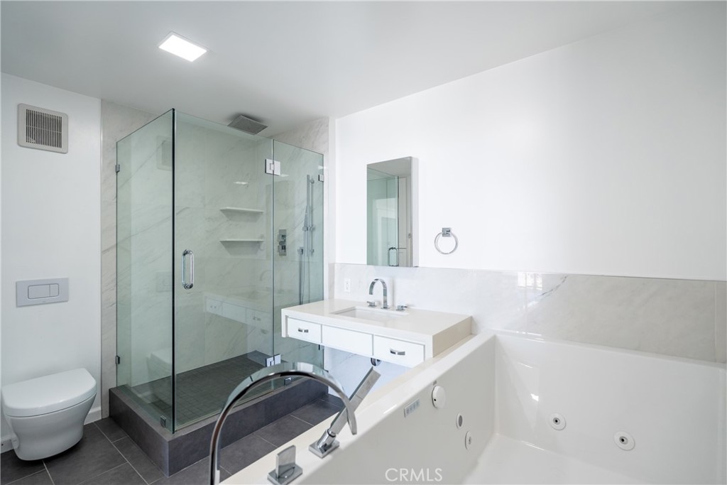 MLS #PW25235038 image #1