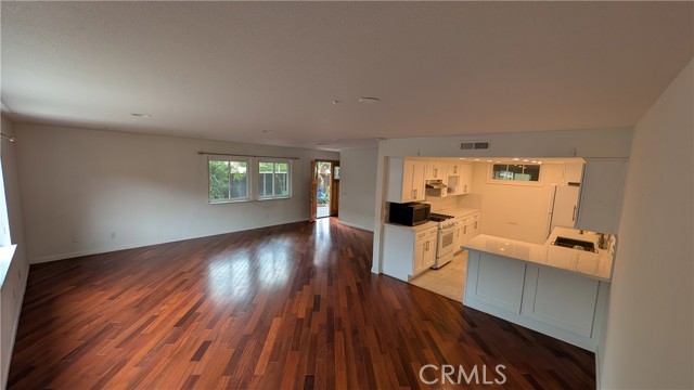 MLS #PW25238015 image #10