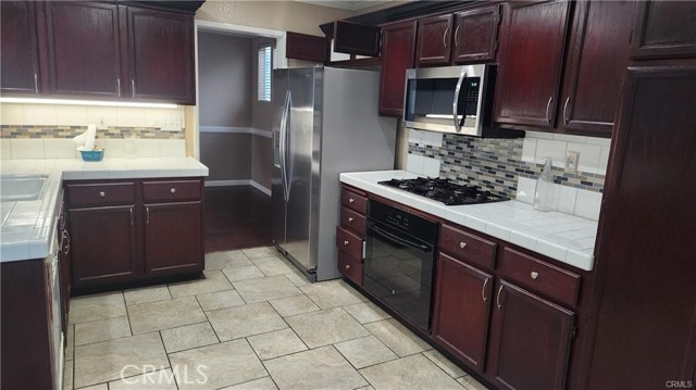 MLS #PW25238320 image #1