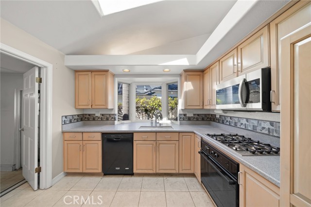 MLS #PW25238590 image #14