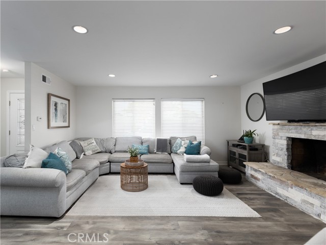 MLS #PW25240742 image #4