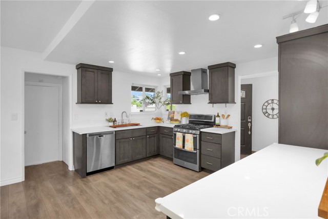 MLS #PW25240755 image #1