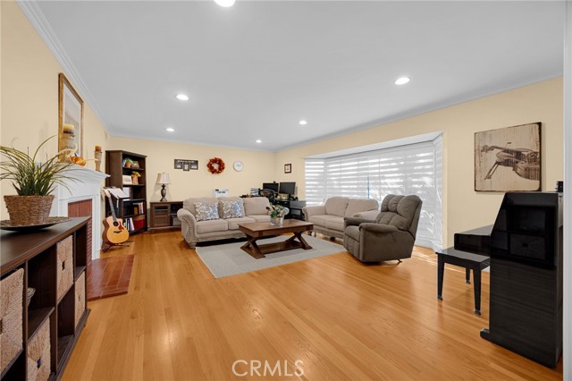 MLS #PW25240850 image #7