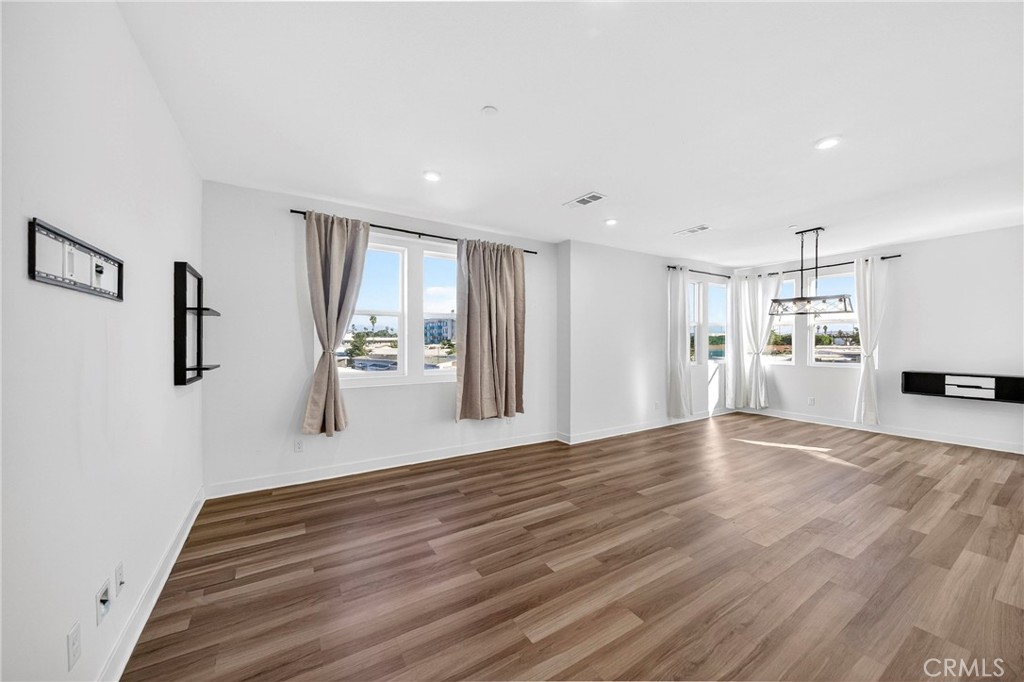 MLS #PW25241362 image #33