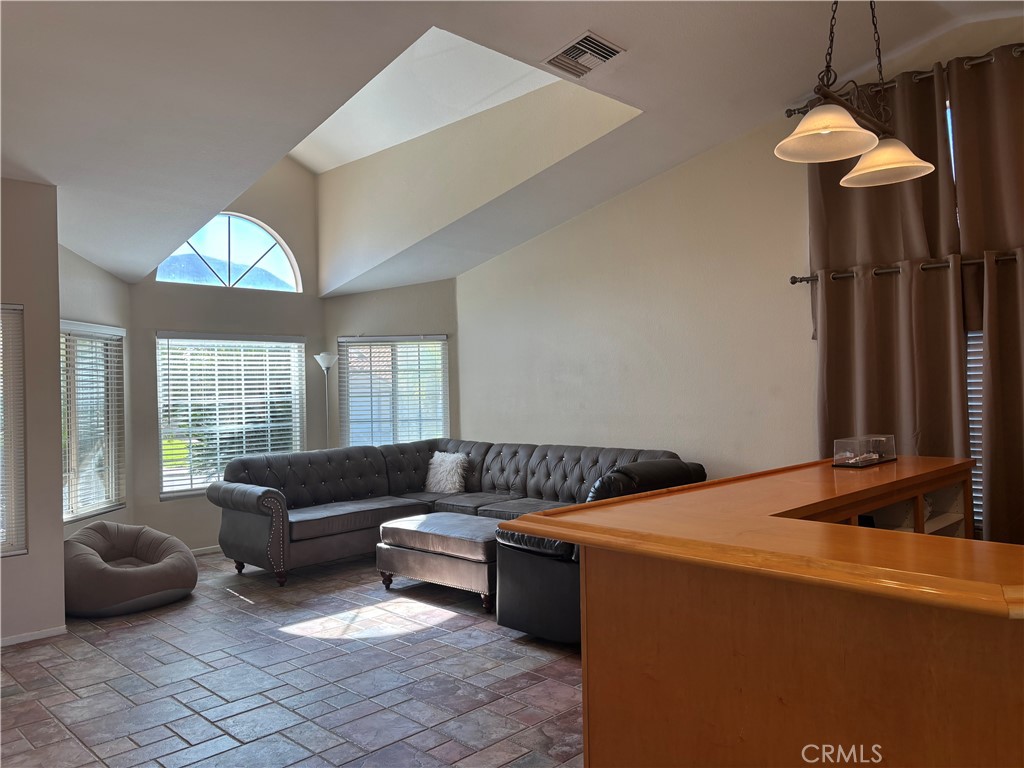 MLS #PW25241624 image #6