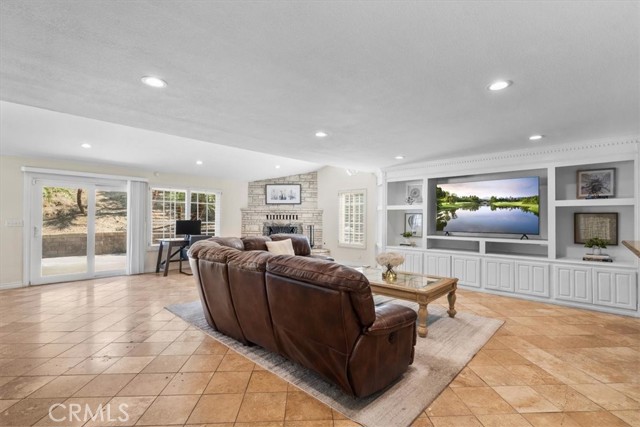 MLS #PW25242383 image #24