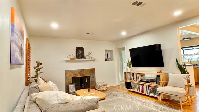 MLS #PW25242547 image #3