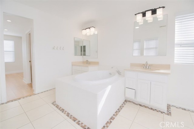 MLS #PW25242764 image #10