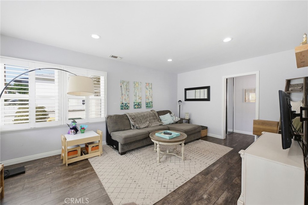 MLS #PW25246386 image #3