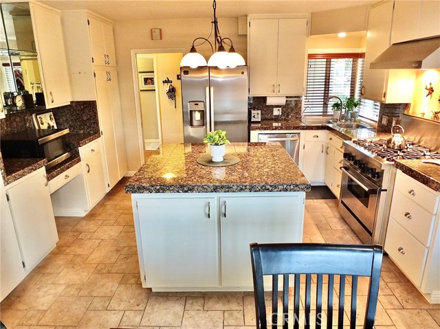 MLS #PW25247274 image #1