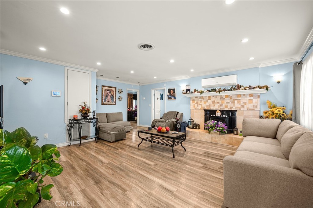 MLS #PW25248930 image #5