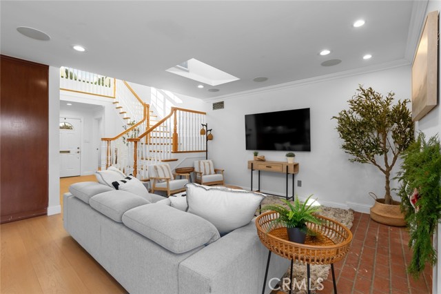 MLS #PW25250516 image #2