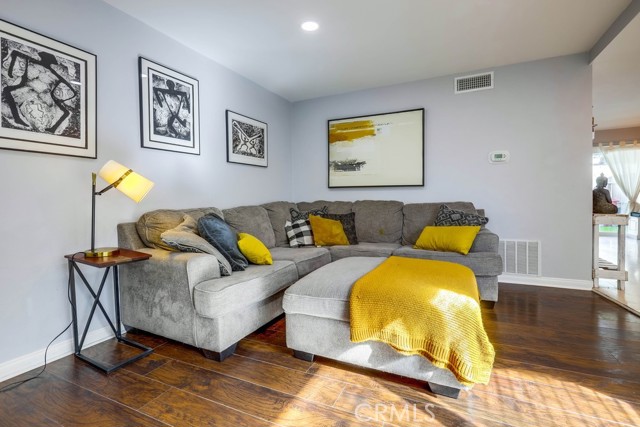 MLS #PW25250592 image #3