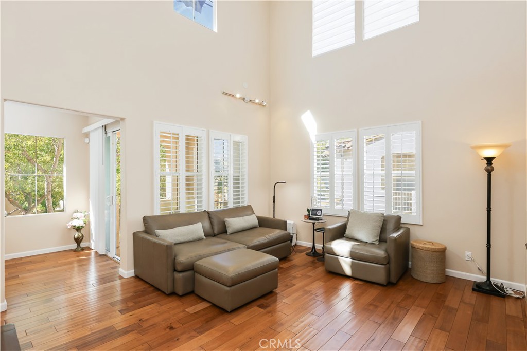 MLS #PW25250979 image #1