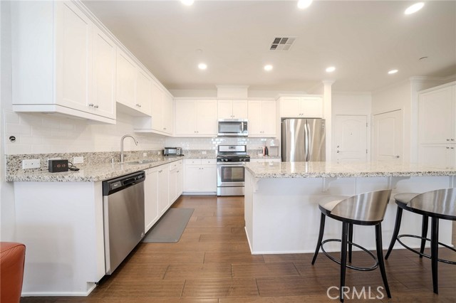 MLS #PW25251028 image #9