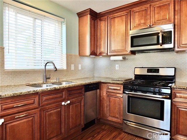 MLS #PW25251120 image #2