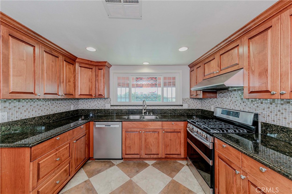 MLS #PW25251297 image #17