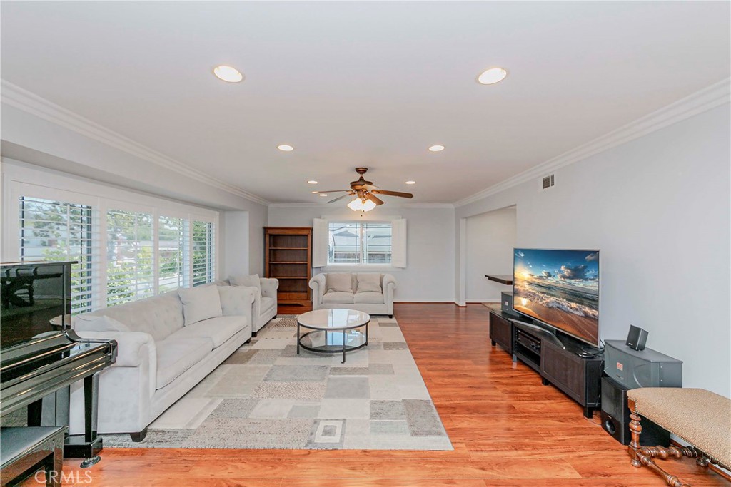 MLS #PW25251297 image #5