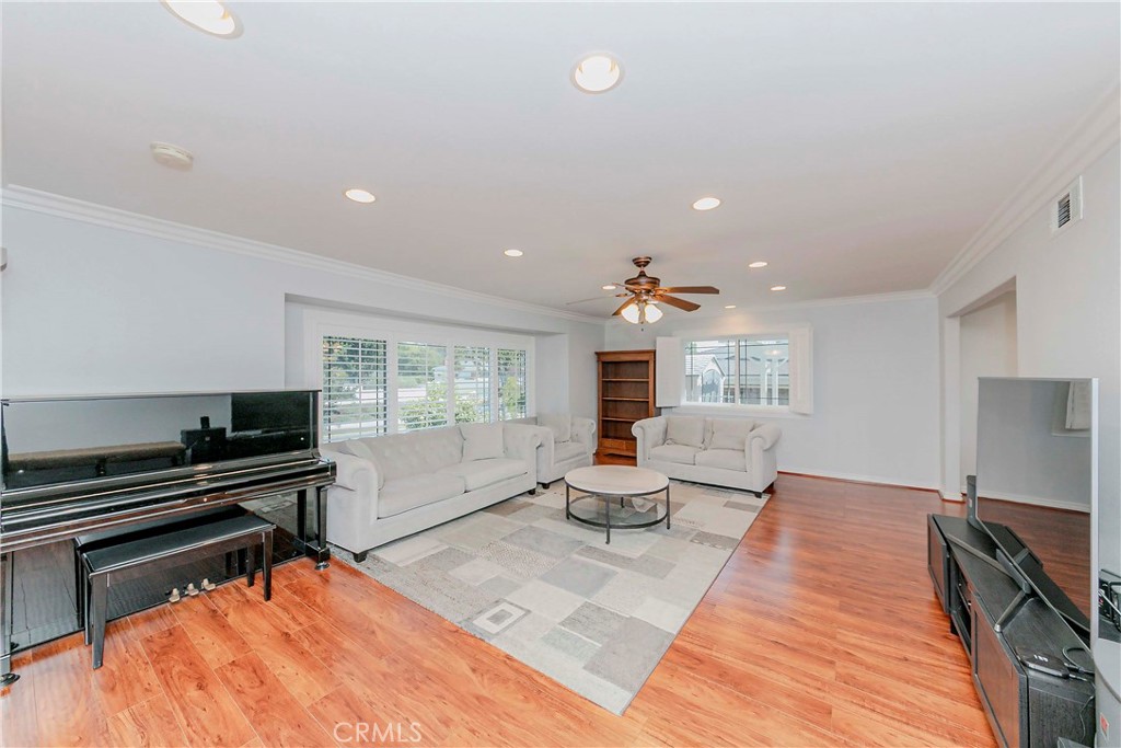 MLS #PW25251297 image #6