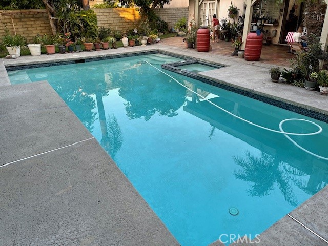 MLS #PW25251530 image #1