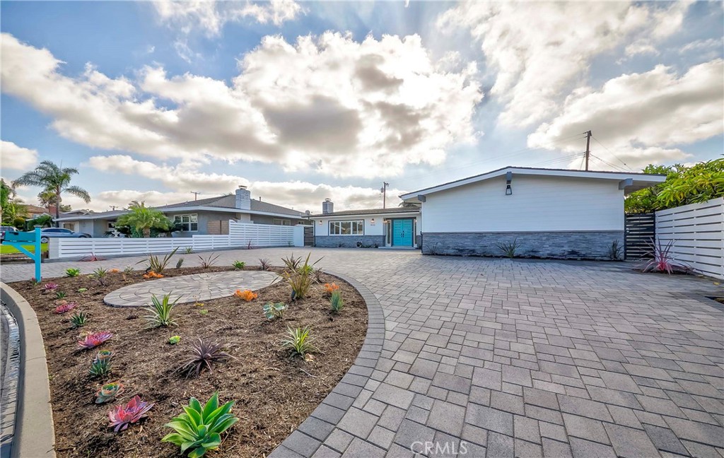 MLS #PW25251813 image #2