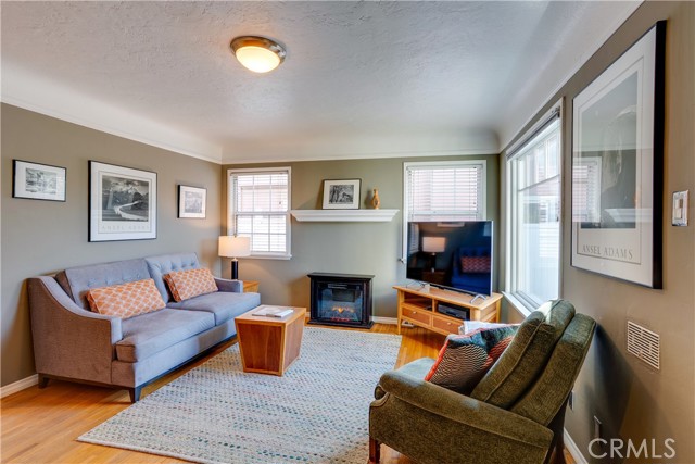 MLS #PW25251820 image #2