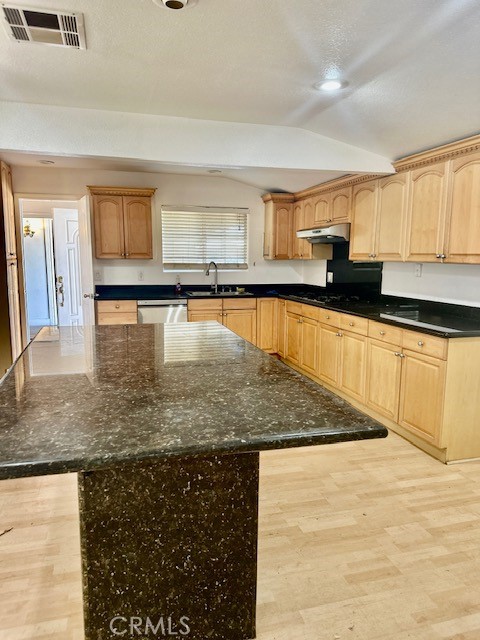 MLS #PW25252058 image #1